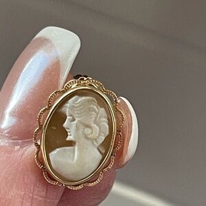 Signed Krementz Carved Shell Cameo 14K Gold Filled Screw Back Earrings